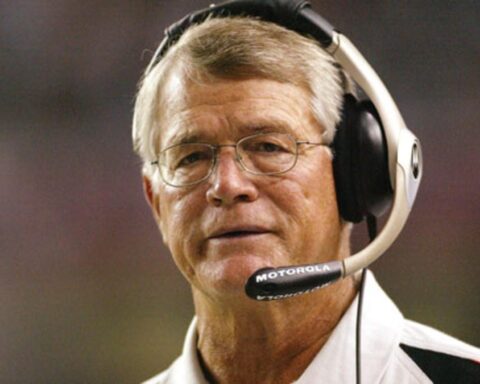 Cowboys Blog - Cowboys CTK: Player/Coach Dan Reeves Rushes To #30 3