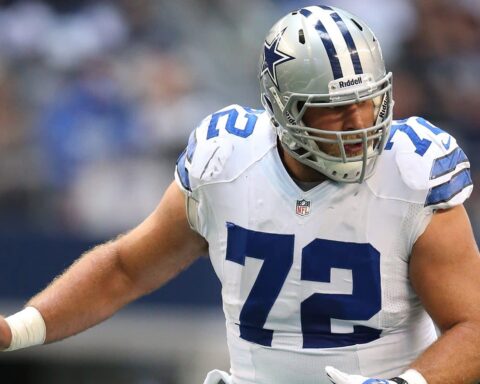Dallas Cowboys Player Profile: C #72 Travis Frederick 1