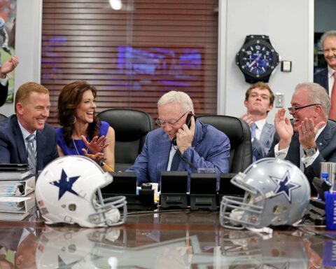 Why Finishing 8-8 Improves Cowboys' 2018 NFL Draft Position