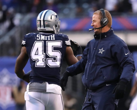 Should Cowboys Offer Rod Smith a Contract Extension?