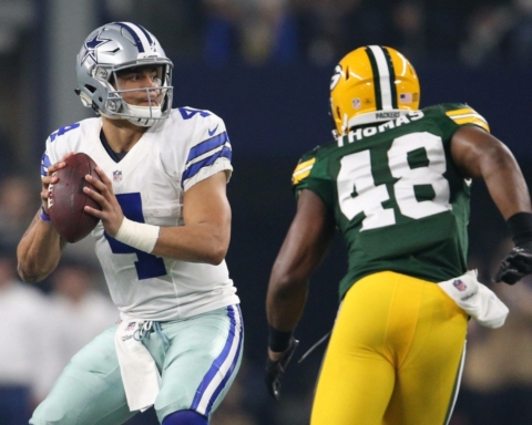 Dallas Cowboys Sign LB Joe Thomas to 2 Year Deal