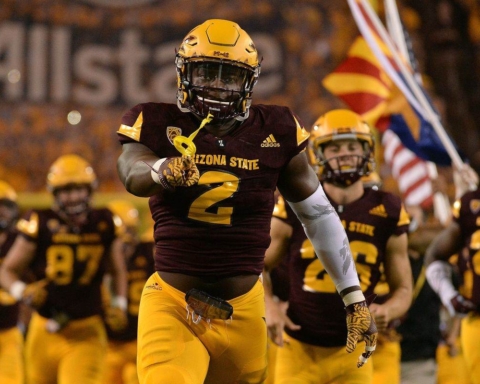 7-Round Dallas Cowboys Mock Draft: 10 Picks, 10 Selections