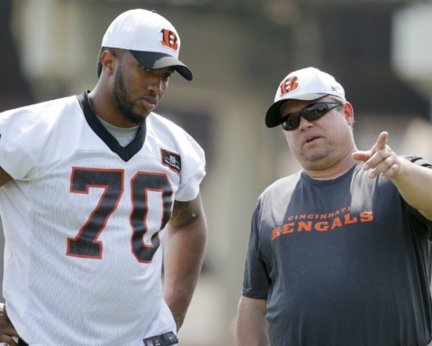 3 Time All-Pro Willie Anderson Bringing "Lineman Academy" to Dallas Cowboys