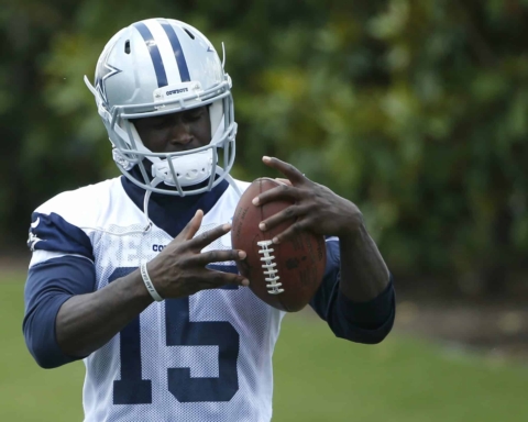 Wide Receiver Deonte Thompson Making Preseason Debut Vs. Cardinals