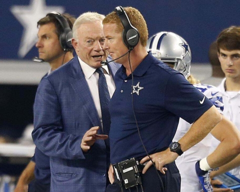 Jerry Jones Delivers Vote of Confidence in "Real Deal" Jason Garrett