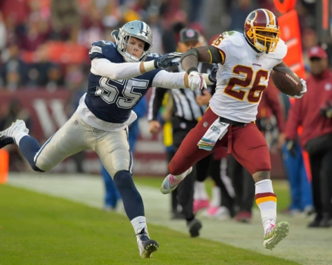 Film Review: How Adrian Peterson Gashed the Cowboys Defense