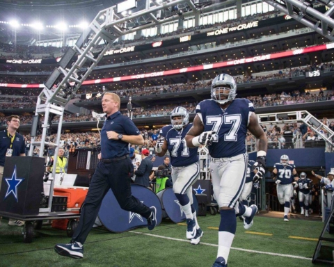 Should Dallas Cowboys Make Offensive Tackle a Draft Priority?