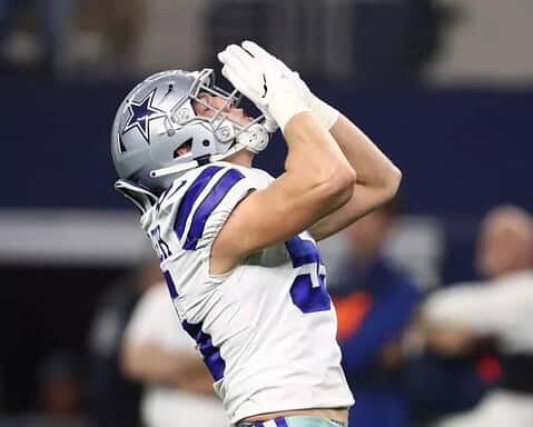 Report: Cowboys LB Leighton Vander Esch Likely Out vs Giants
