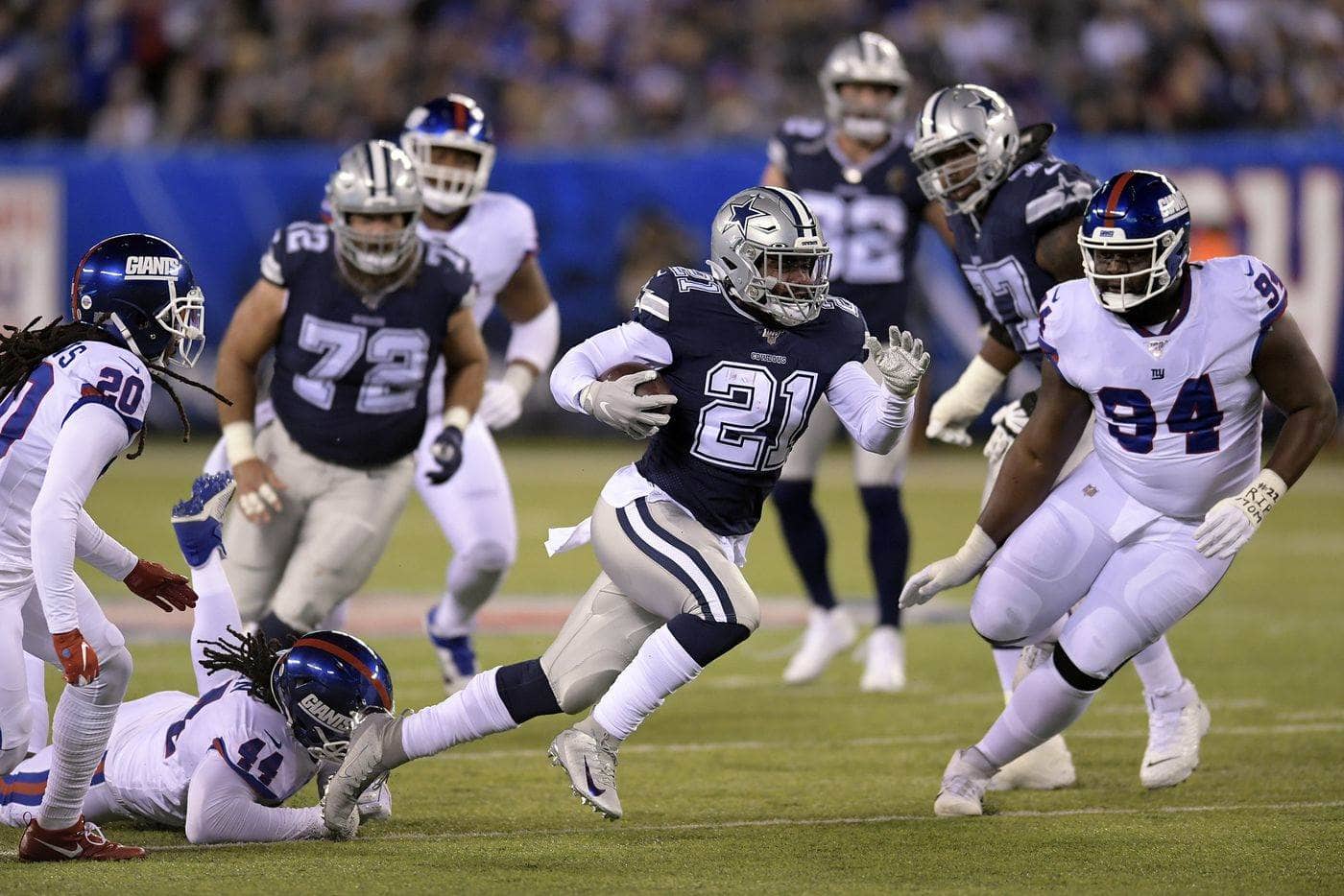 Takeaway Tuesday: Ezekiel Elliott Continues to Play Lights Out