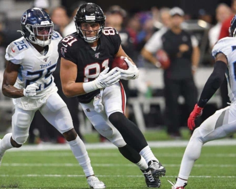 Should Dallas Cowboys Target Free Agent TE Austin Hooper?