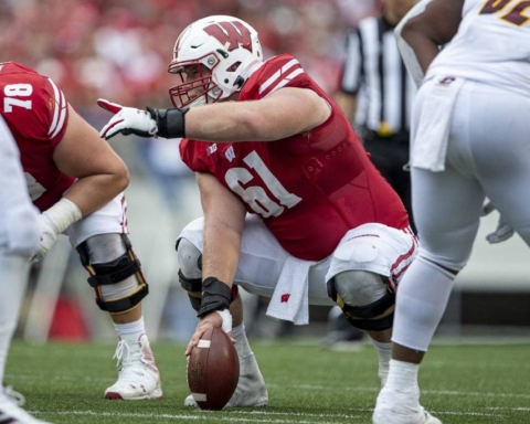 Wisconsin Rookie Tyler Biadasz Favored Travis Frederick Replacement?