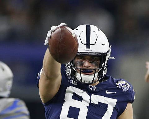 Cowboys Land Top TE in Bleacher Report's Way-Too-Early 2021 Mock Draft