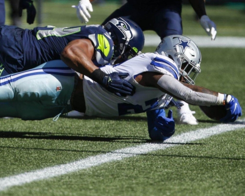 Ezekiel Elliott, Seahawks