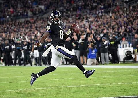 Containing Lamar Jackson Key to Cowboys Victory Tuesday