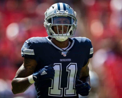 Dallas Cowboys Have Tough Decision to Make With Cedrick Wilson