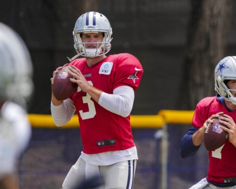 Garrett Gilbert Impressing in Dak Prescott's Absence