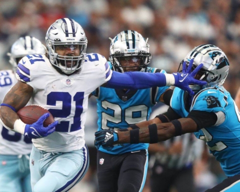 Ezekiel Elliott, Panthers