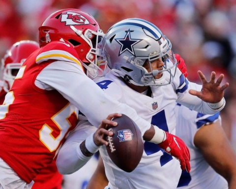 Dak Prescott, Chiefs