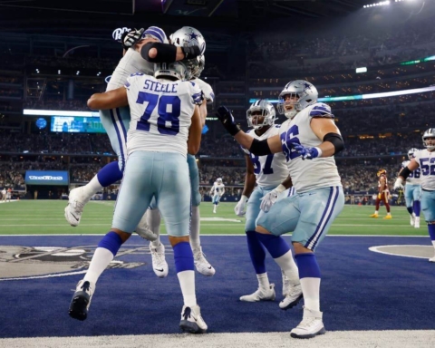 Warm the Benches: Cowboys Pull Away Early, Dominate WFT in All 3 Phases 56-14 2