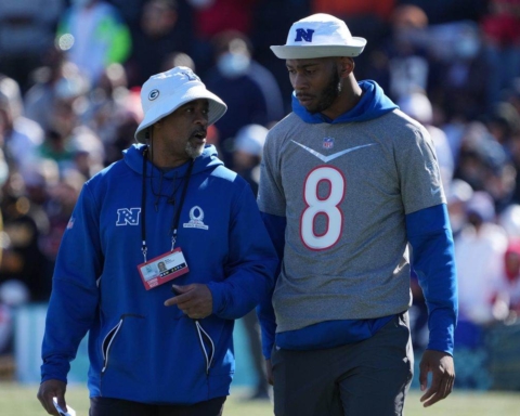 Cowboys Add Former Packers Coach to Staff 1