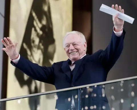 Jerry Jones Wants to Move Up in the Draft, Here's How He Could Do It