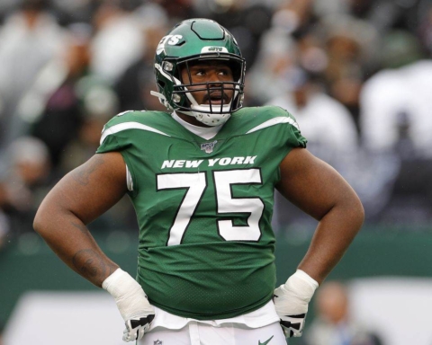 Cowboys Looking to Trade For Offensive Tackle Chuma Edoga