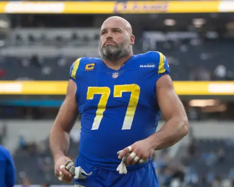 Could We See Andrew Whitworth in a Cowboys Jersey