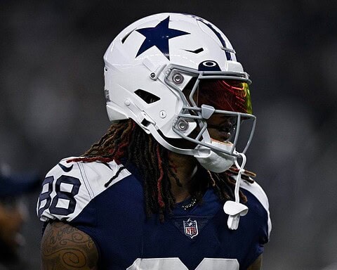 Halftime Report: Shaky start for the Cowboys, Giants lead 13 - 7