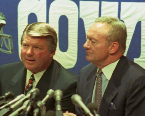 Jimmy Johnson discusses how Jerry Jones 'hurt' him before his departure from Dallas