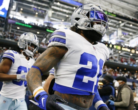 RB Ezekiel Elliott expected to return against the Packers