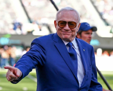 Jerry Jones reportedly claims OBJ will join Cowboys, expects “Deion Sanders-type results”