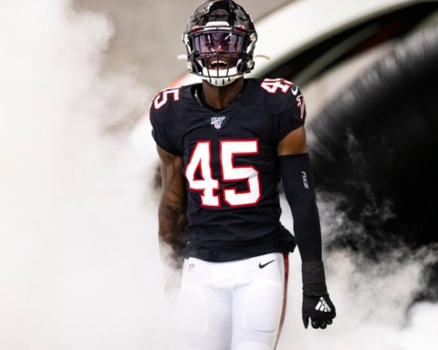 Deion Jones reuniting with Dan Quinn could be beneficial for Cowboys