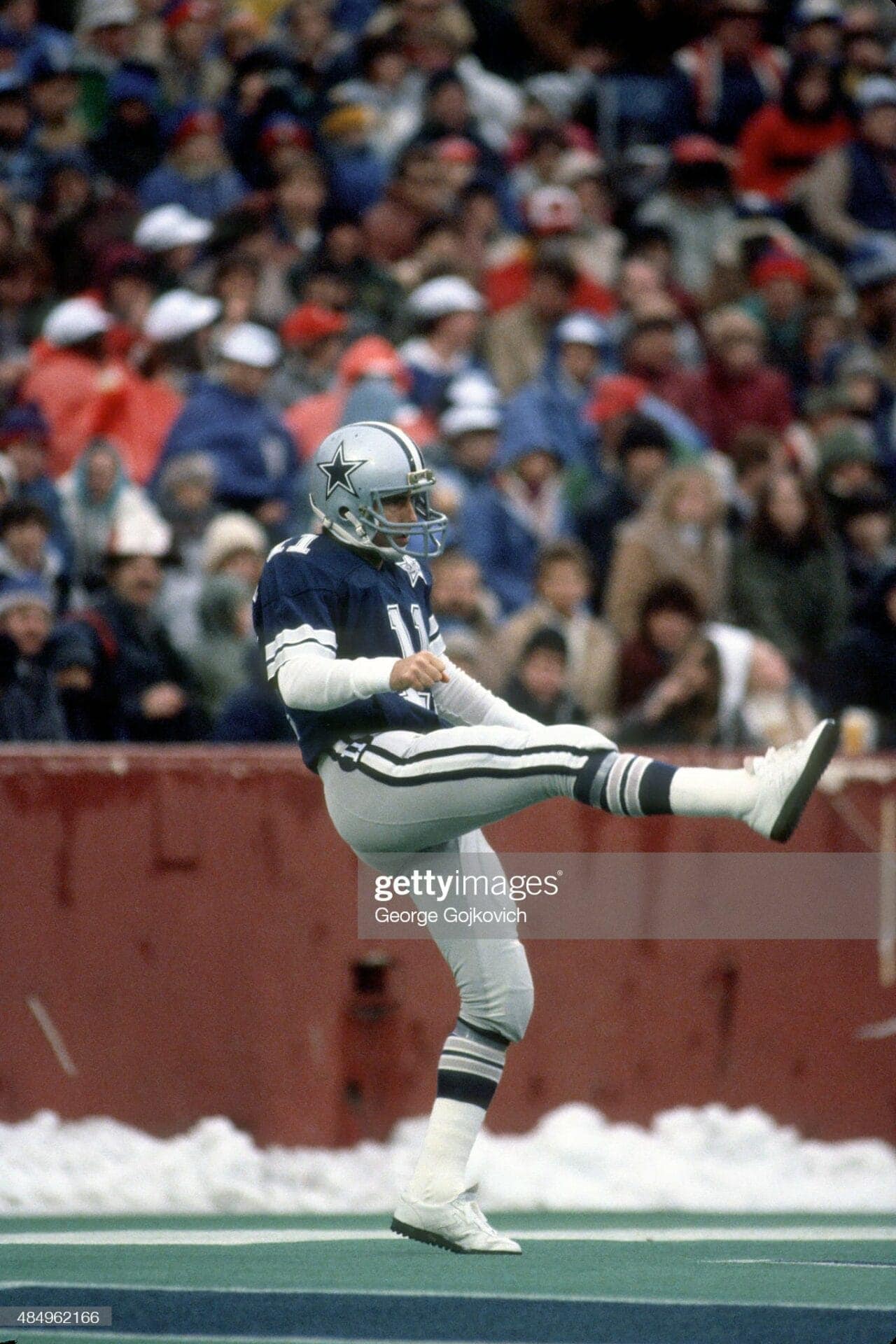 A quarterback controversy arises in 1984