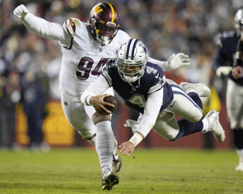 Cowboys look to keep winning Week 18 record alive