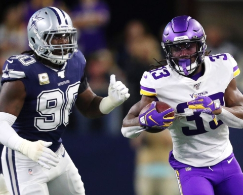 Cowboys add RB help by signing 4x Pro Bowler