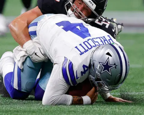 The Cowboys must make a choice at QB, and there is only one right decision