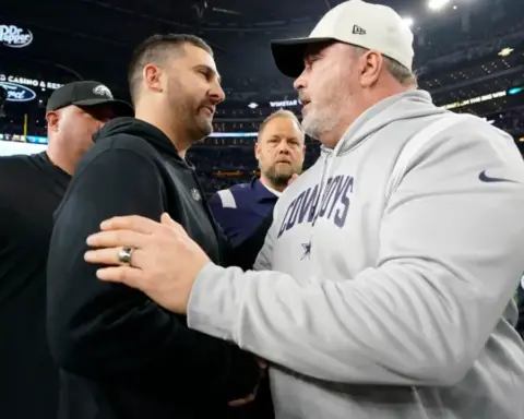 Cowboys' Week 17 effort falls flat as Eagles dominate __-__ 1