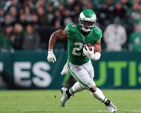 Cowboys' Week 17 effort falls flat as Eagles dominate __-__