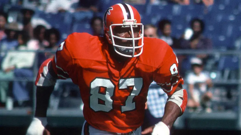 Cowboys' pass rusher aims at making NFL history this season