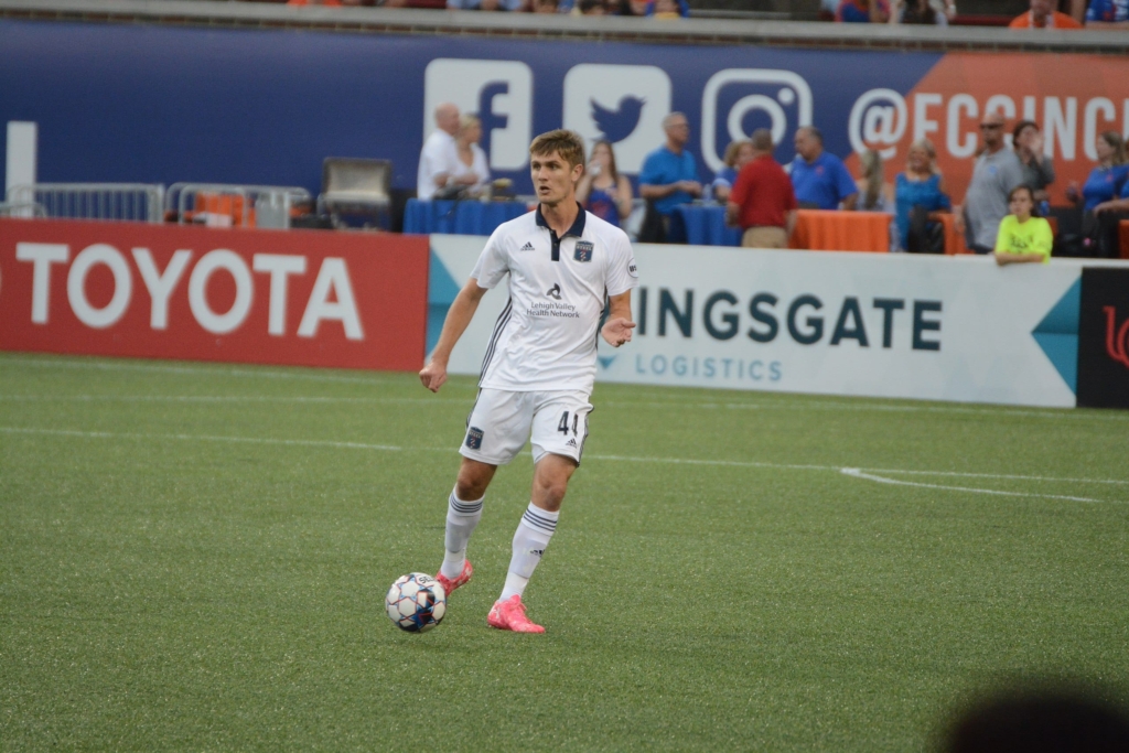 How Brandon Aubrey Went From Soccer to NFL