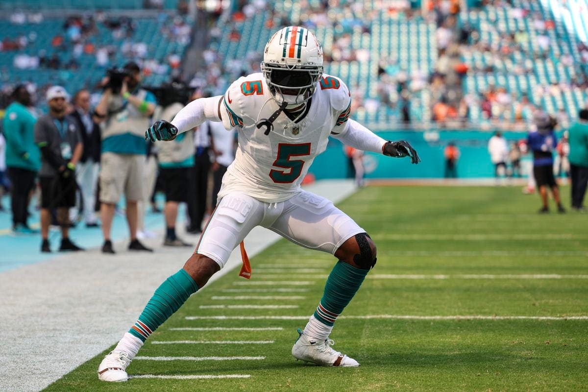 Jerry Jones should get the Miami Dolphins on the phone before it's too late