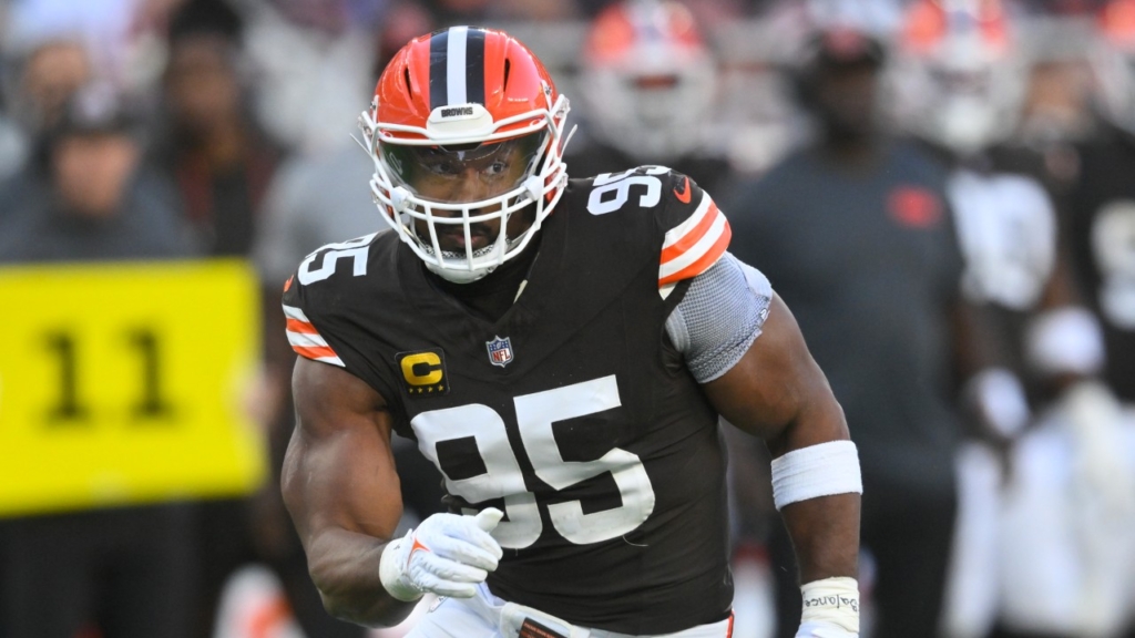 If Dallas Waits, the Eagles Will Land Myles Garrett